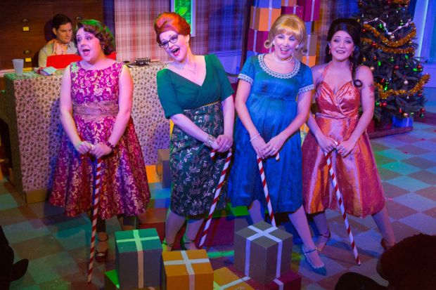 https://www.hamptonarts.org/assets/img/Wonderettes12-Photo-Credit-Mark-Gavin-Walnut-Street-Theatre-a1689725e6.jpg